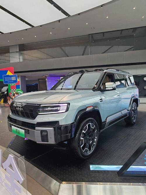 佛山顺德区特万欧企业管理咨询比亚迪方程豹硬派越野的爆款，英菲尼迪35周年与你共成长